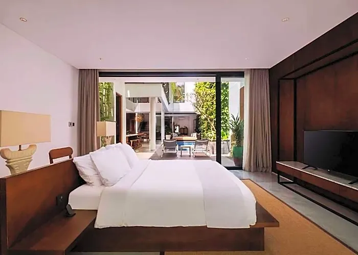 Villa Pleasant 3 Bedroom With Garden View Ir31